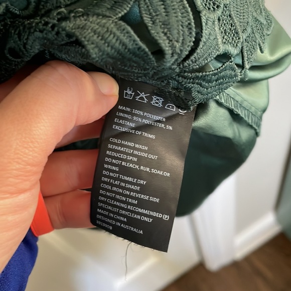 BARDOT dark green lace dress - Picture 9 of 9